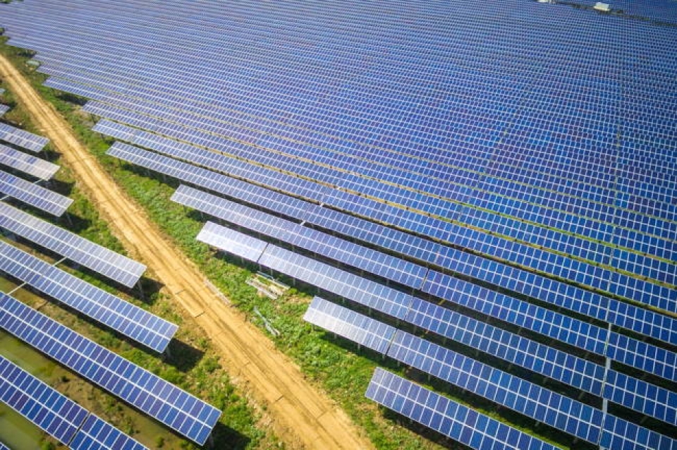 Solar solar park r7i7hjd0ayt39qg39ypx374xrw4ncl5962yub51cz0 - Solar